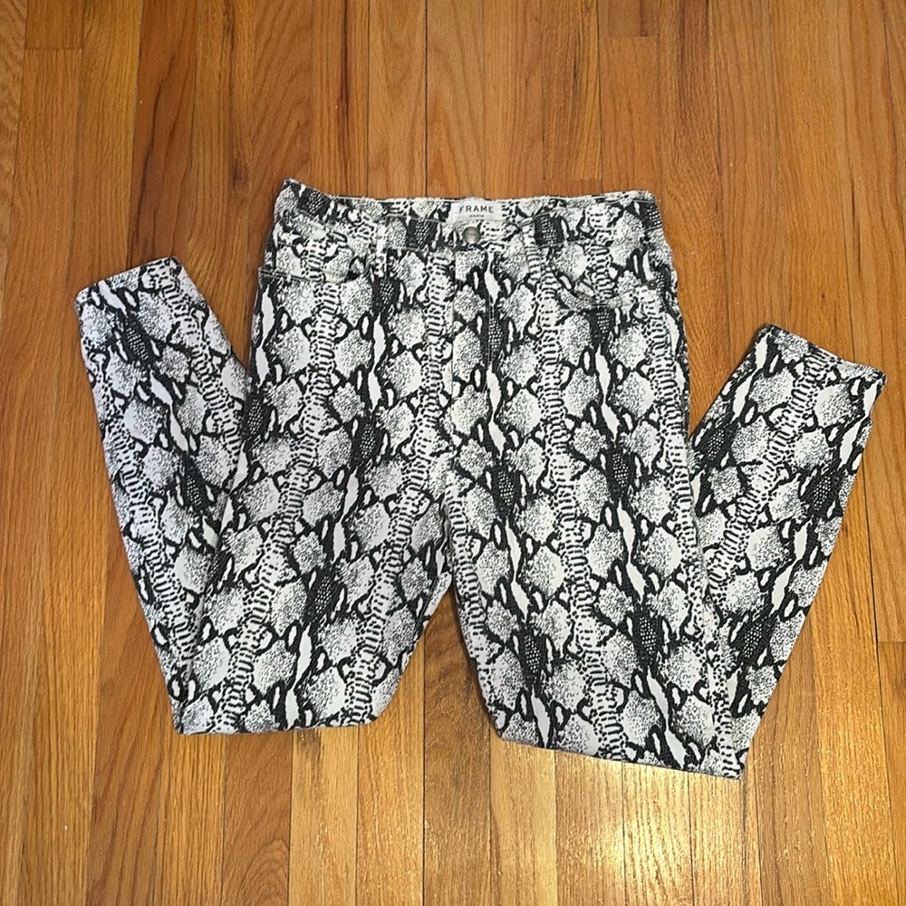 FRAME Women's Ali High-Rise Python-Print Cigarette Jeans- Sz 29